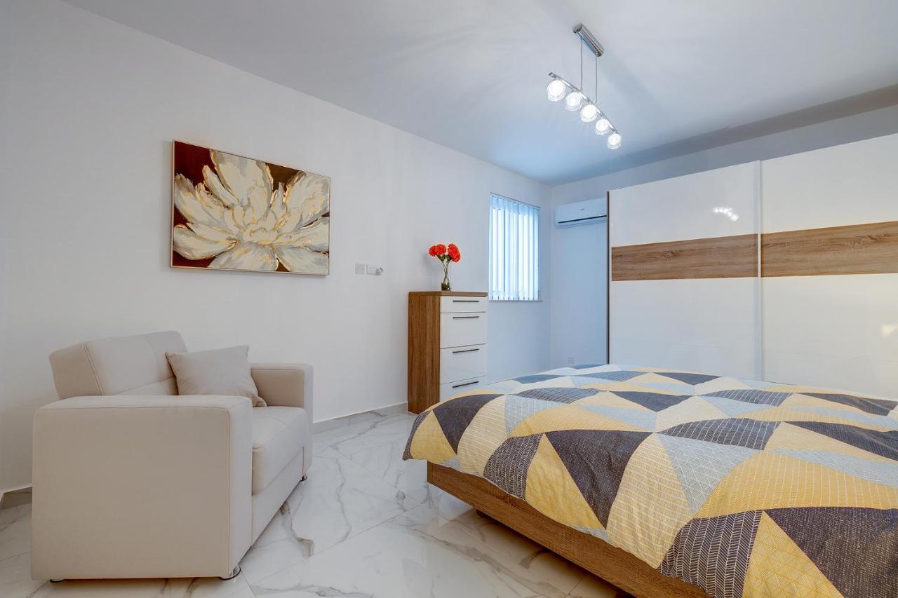 Stylish 2Br Apartment In Central St Julians St. Julian's Exterior foto