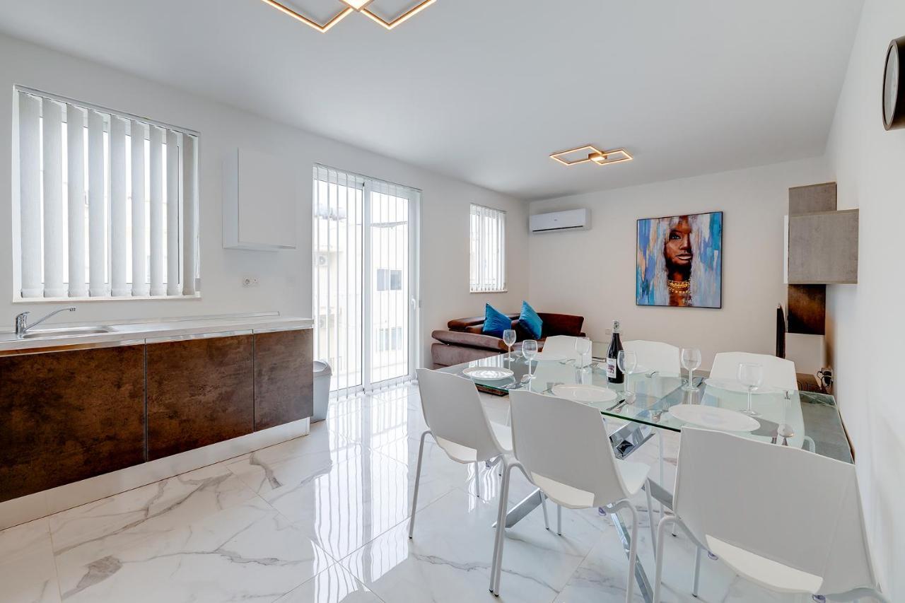 Stylish 2Br Apartment In Central St Julians St. Julian's Exterior foto