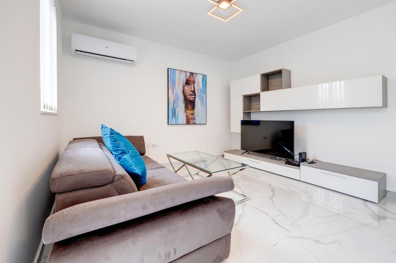 Stylish 2Br Apartment In Central St Julians St. Julian's Exterior foto