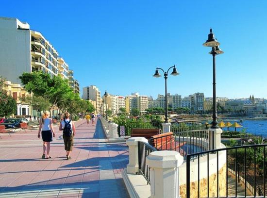 Stylish 2Br Apartment In Central St Julians St. Julian's Exterior foto